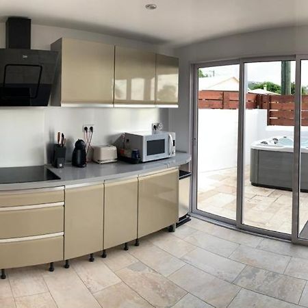 Appartement Saint Gilles Les Bains Esterno foto