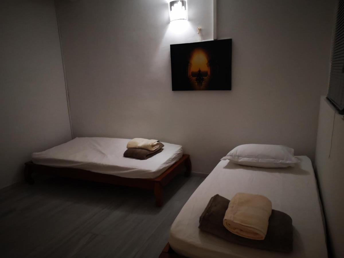 Appartement Saint Gilles Les Bains Esterno foto