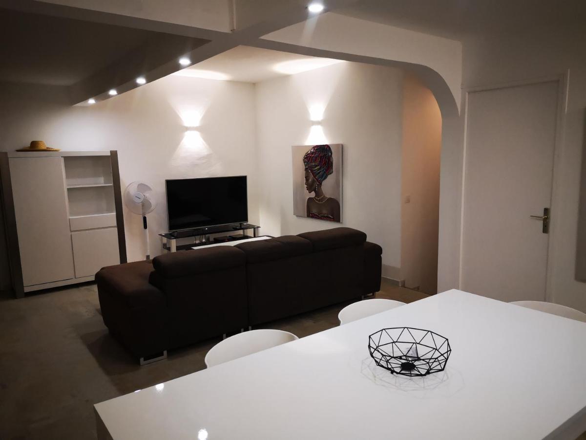 Appartement Saint Gilles Les Bains Esterno foto